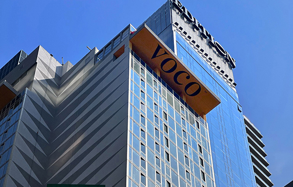VOCO Times Square Hotel features <br>31,466 s/f Crystal W50i Window Wall